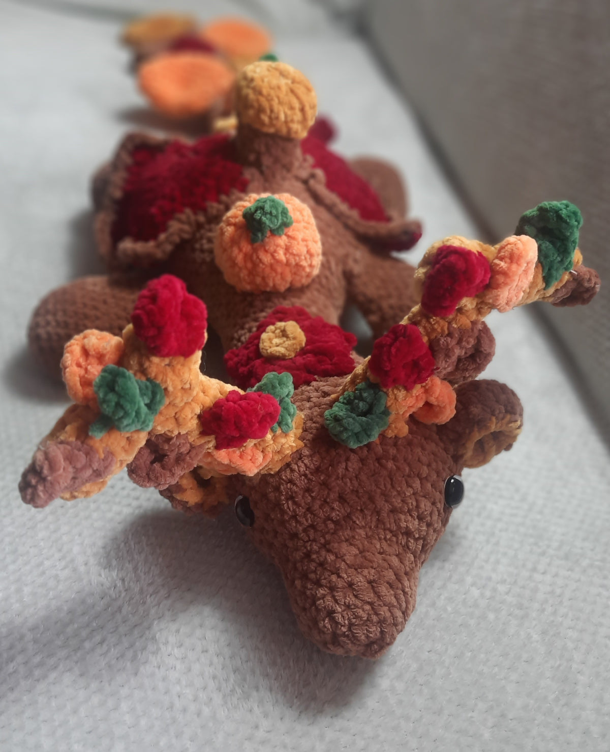 Dragon Automne au Crochet – Grande Création Décorative Artisanale 76 cm