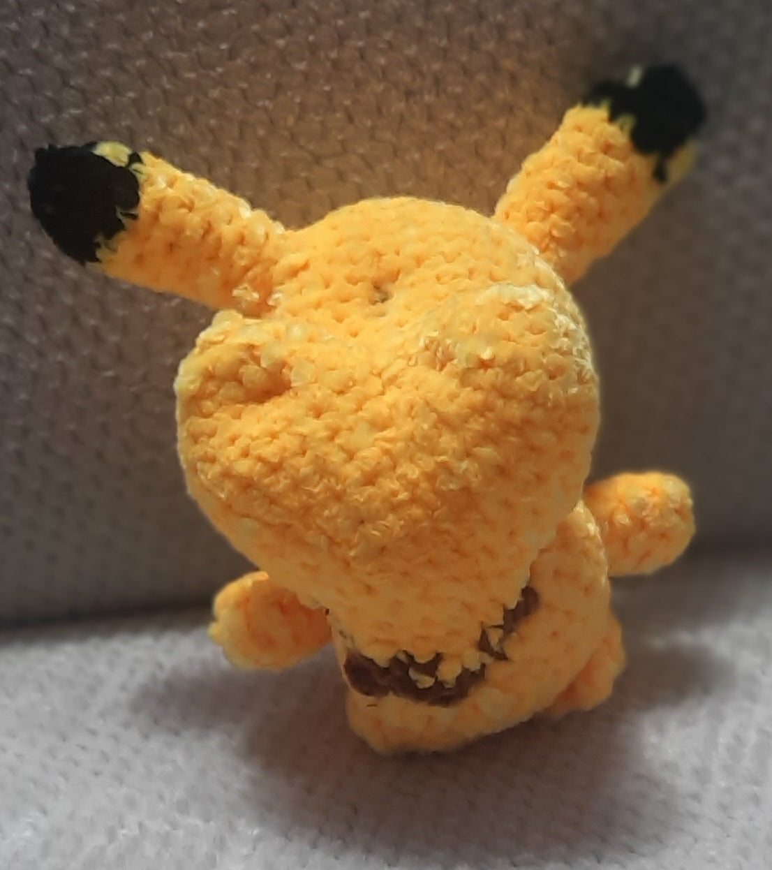 ⚡ Souris électrique inspirée de Pikachu – Création artisanale au crochet